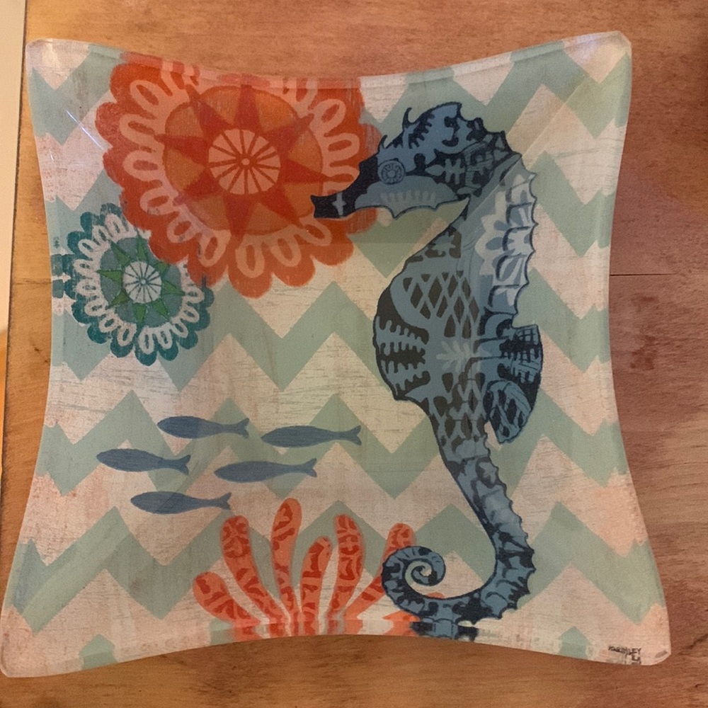 Prima Seahorse dish